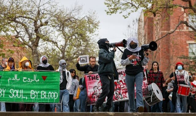 UCLA-anti-Israel-protesters-640x480